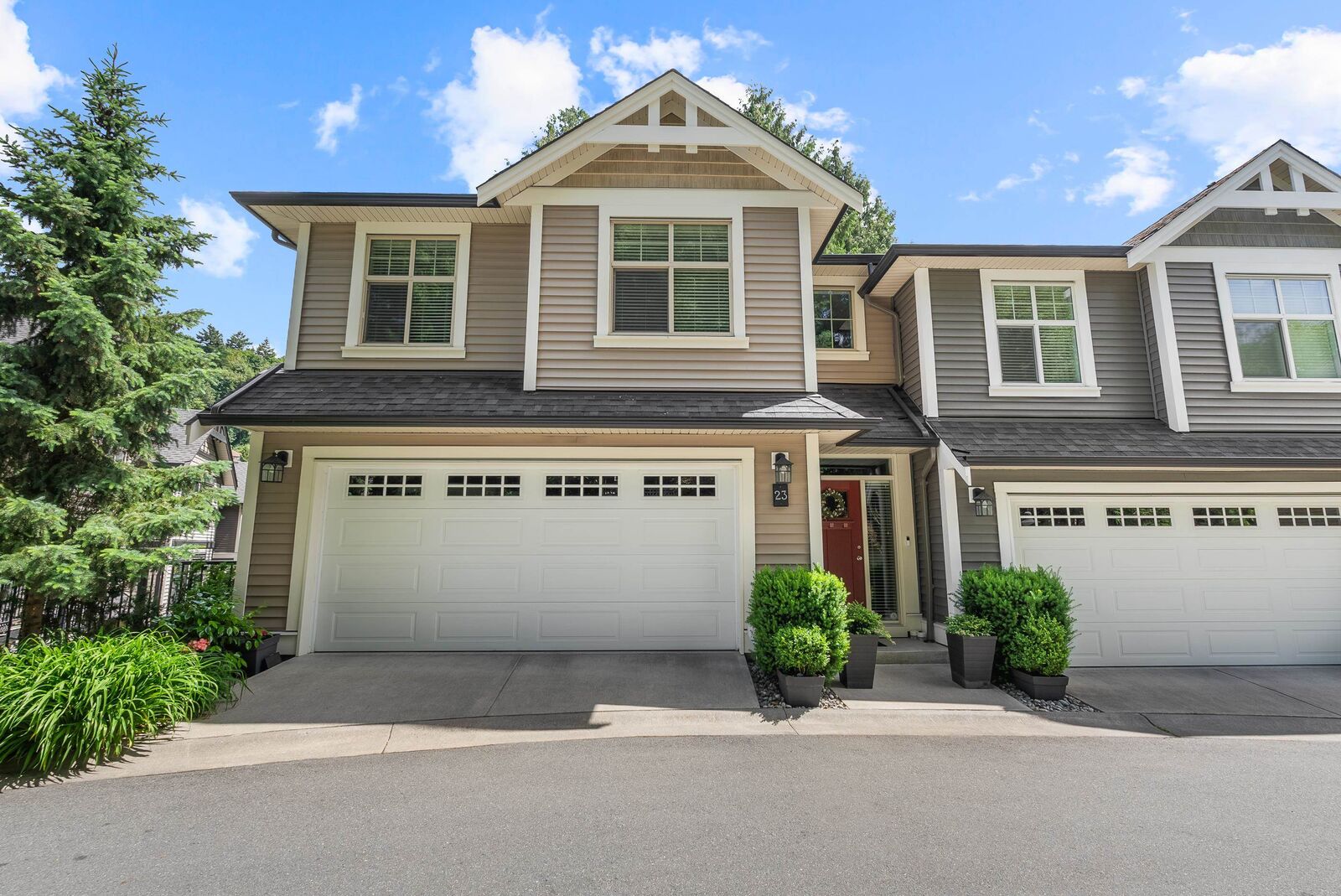 Property Photo: 35298 Marshall Road 23 BC V3G 0E2
