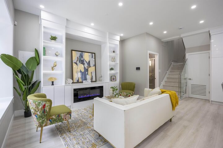 5808 Lanark Street 1 — photo 1