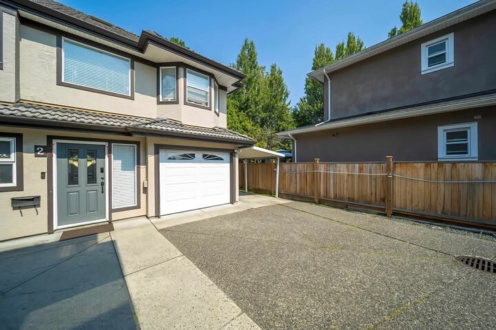 Property Photo: 8491 Blundell Road 2 BC V6Y 1K2