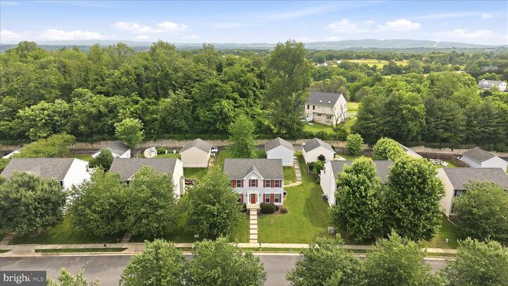 Property Photo: 20 Tilgham Place VA 20180