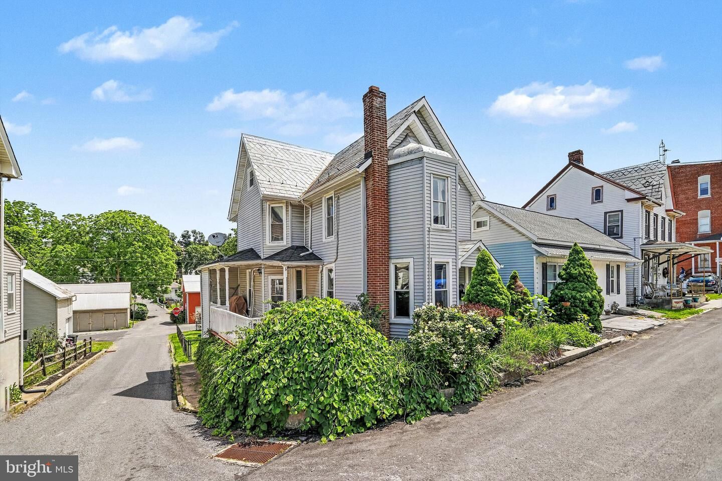 Property Photo:  51 W Pennsylvania Avenue  PA 17313 