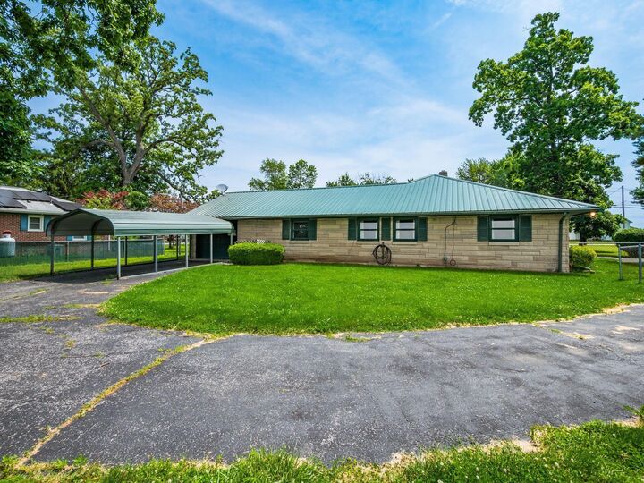 Property Photo:  1849 Richland Road  OH 43302 