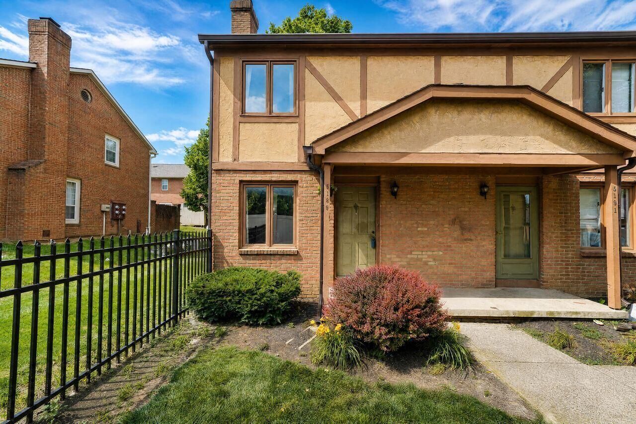 Property Photo: 5189 Winsome Way OH 43220