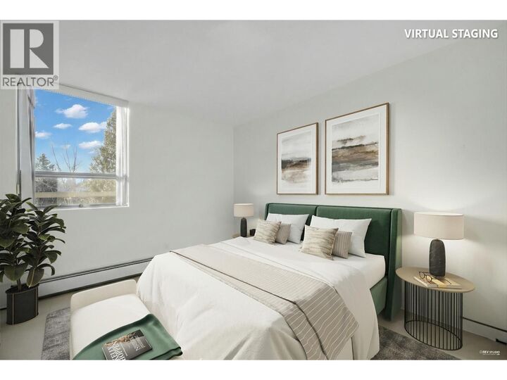 Property Photo:  1737 Duchess Avenue 502  BC V7V 1P8 