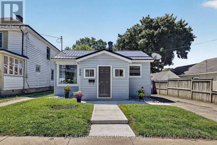Property Photo:  330 Queen Street  ON N4S 1M1 