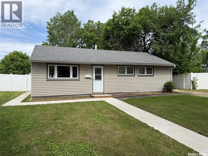 Property Photo: 622 Williams Crescent SK S4T 6B2