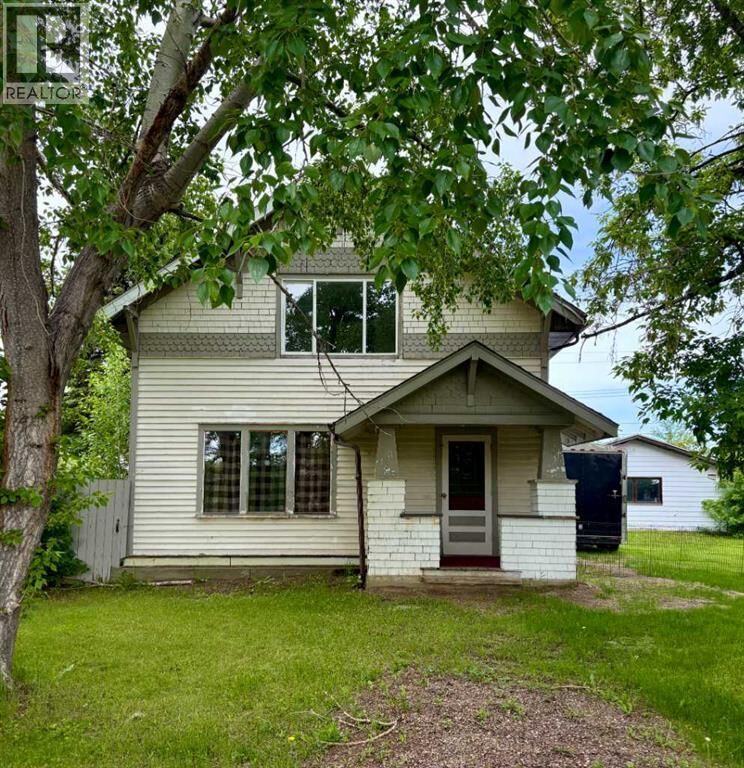 Property Photo:  5028 48 Street  AB T0B 2W0 