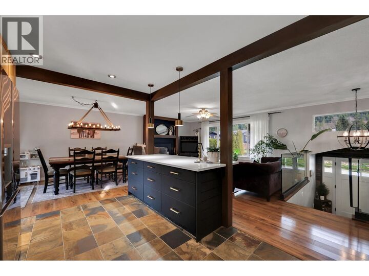 Property Photo: 38101 Chestnut Avenue BC V8B 0X6