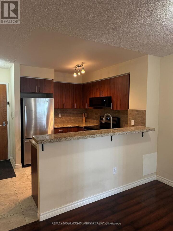 Property Photo:  7 Lorraine Drive 1007  ON M2N 7H2 