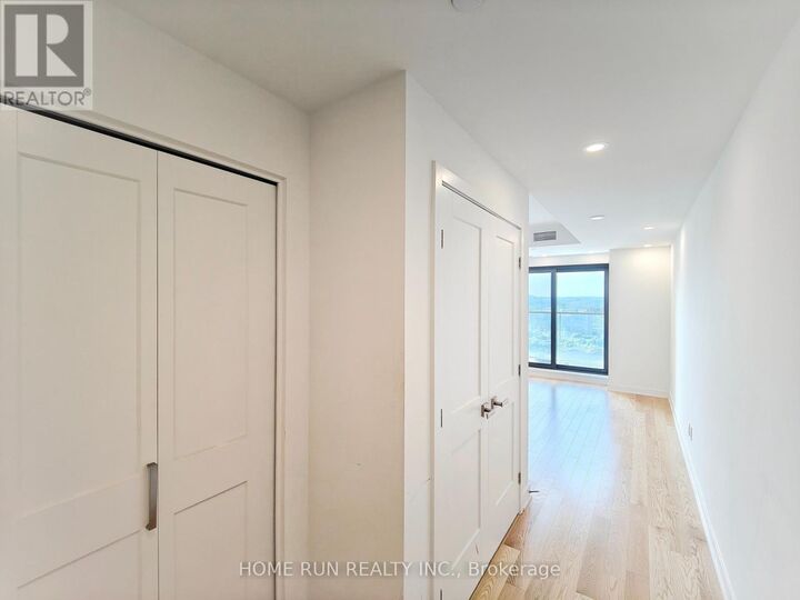 Property Photo:  340 Queen Street 2502  ON K1R 0G1 