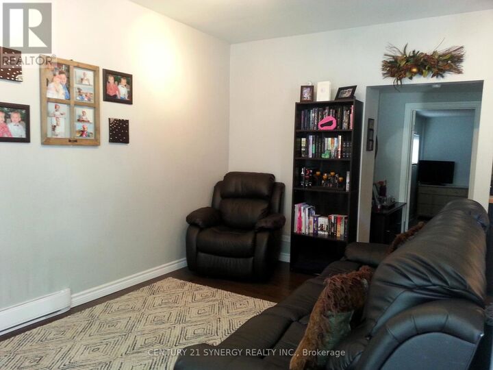 Property Photo:  41 Main Street East  ON K7A 1A3 