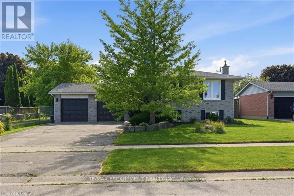 Property Photo: 33 Edward Avenue ON N0E 1N0