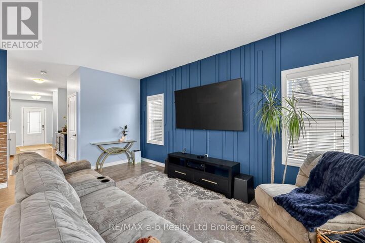 Property Photo: 29 Kendell Lane ON N5C 0B7