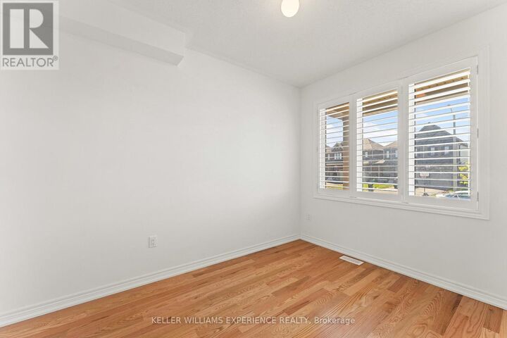 Property Photo:  75 Wakefield Boulevard  ON L3W 0M1 