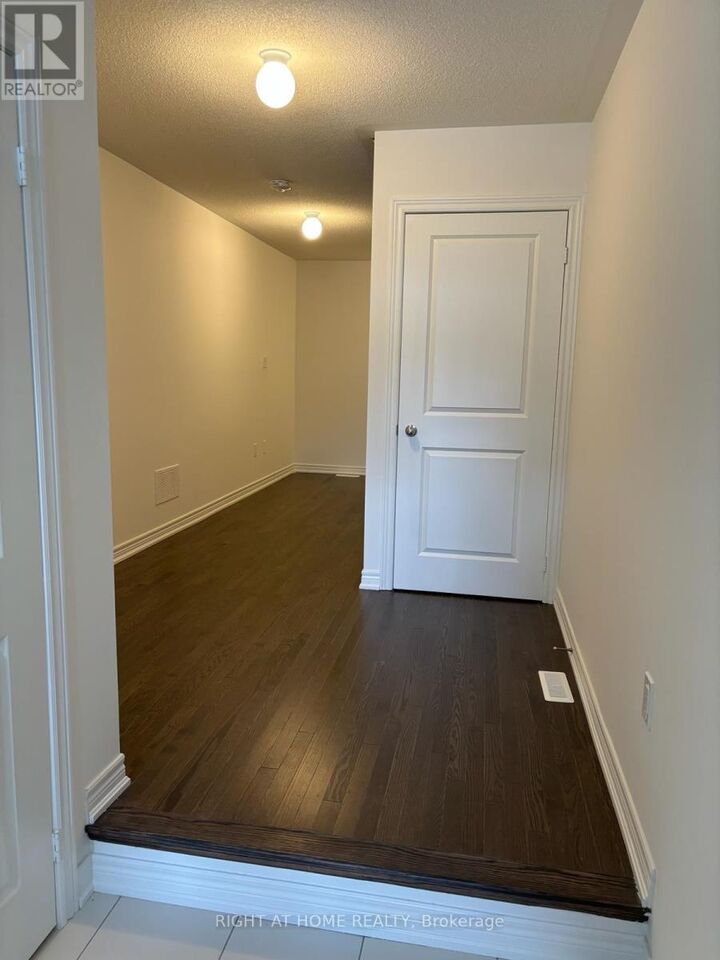 Property Photo: 504 Littlewood Lane ON L4H 5G2
