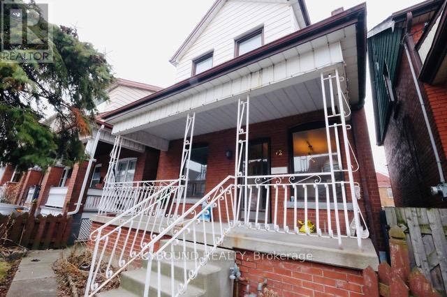 Property Photo:  72 Somerset Avenue Upper 1  ON L8L 2L7 