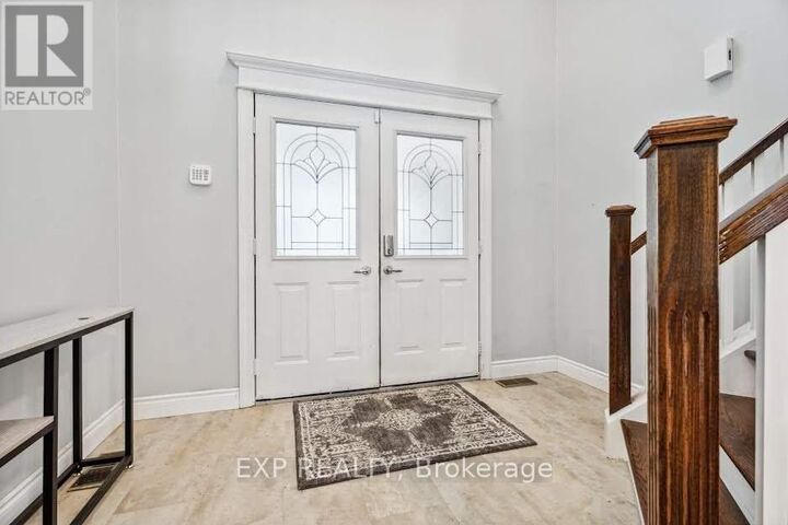 Property Photo:  84 Butternut Drive  ON L4N 9Z6 