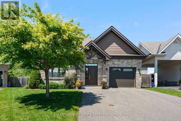 Property Photo: 2207 Heron Court ON K6H 7P5