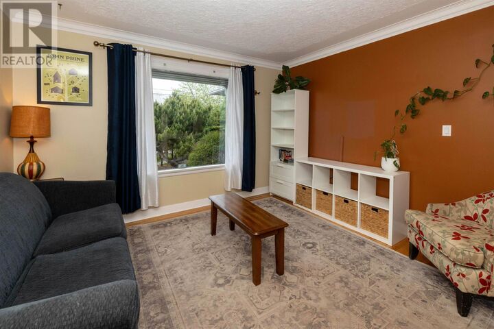 Property Photo:  43 Strathcona Ave  ON P7A 1R8 