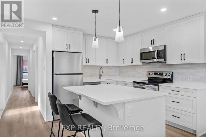 Property Photo:  885 Somerset Street West 2  ON K1R 6R6 