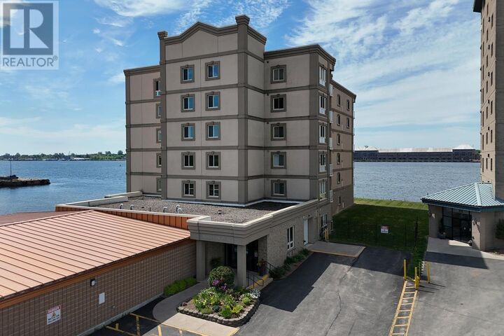 Property Photo: 719 Bay St # 604 ON P6A 6Y3