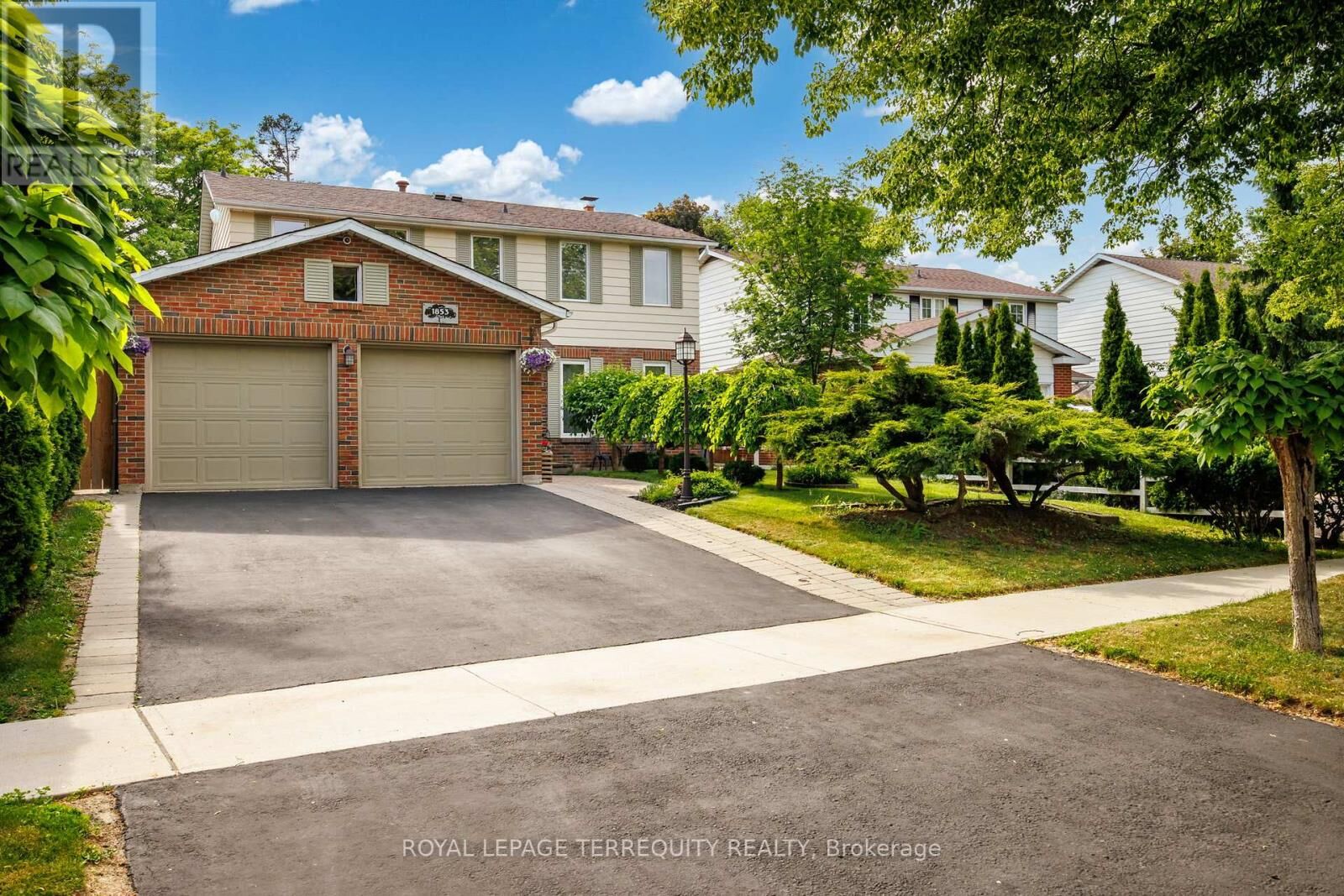 Property Photo: 1853 Briarcrook Crescent ON L4X 1X3