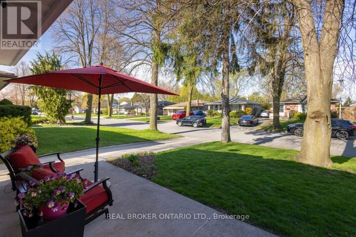 Property Photo:  153 Baffin Road  ON N5V 1G2 