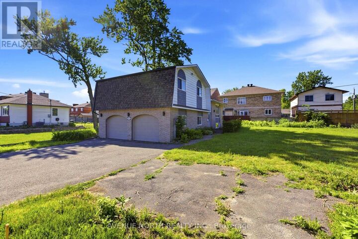 Property Photo:  1991 Kingsdale Avenue  ON K1T 1H9 