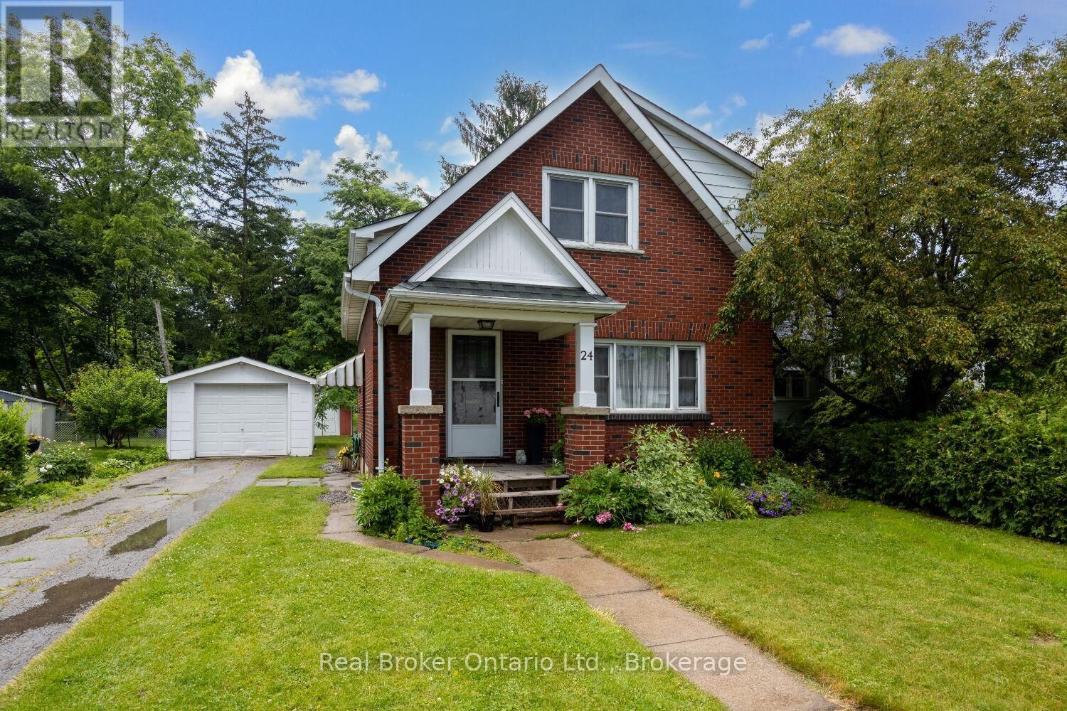 Property Photo: 24 Liberty Street North ON L1C 2L6