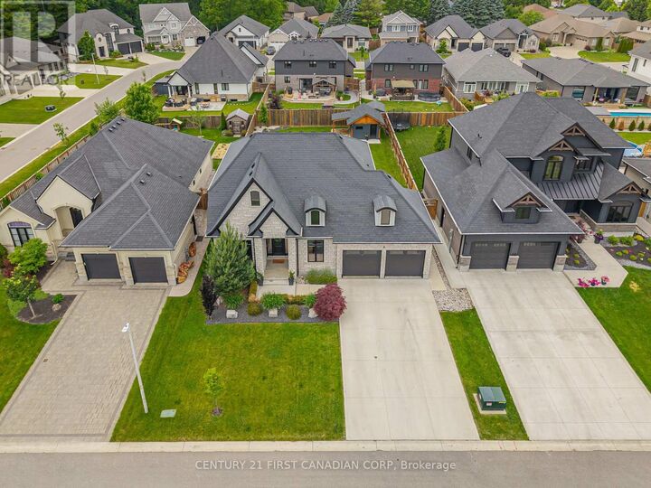 Property Photo: 8 Oscar Davis Court ON N7G 0G3