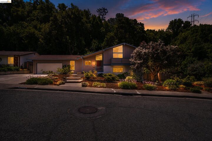 Property Photo: 2826 Wright Ave CA 94564