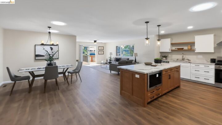 Property Photo: 1264 Beach Ct CA 94505