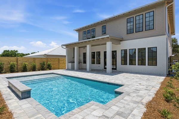 Property Photo: 21522 Dolphin Avenue FL 32413