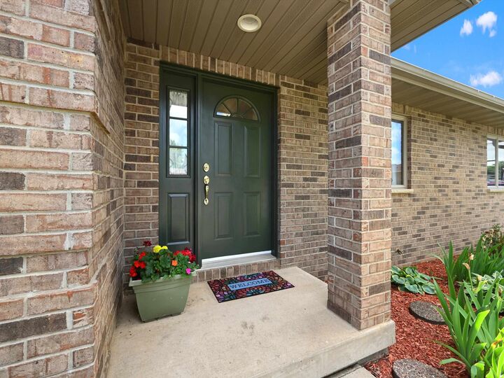 Property Photo: 3524 Lunar Drive IA 52002