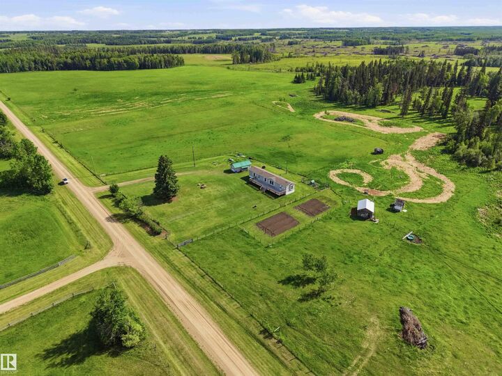 Property Photo: 55213 Rge Road 62 AB T0E 2A0