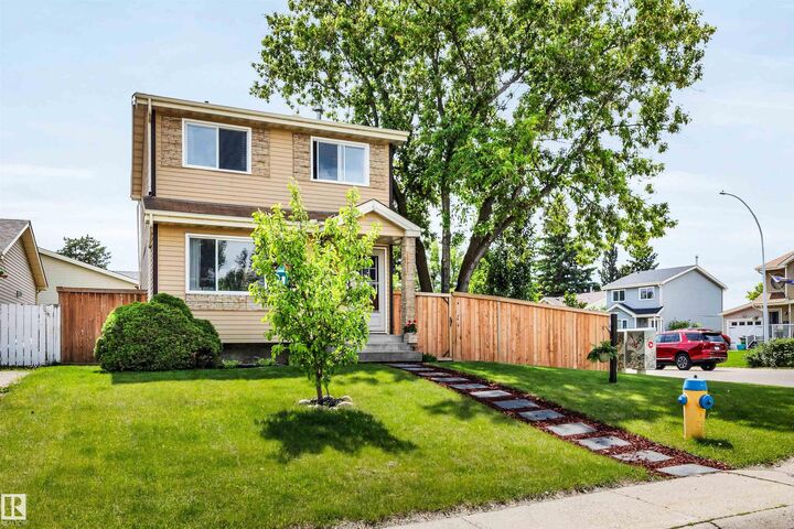 Property Photo: 4551 33A Avenue NW AB T6L 4X2