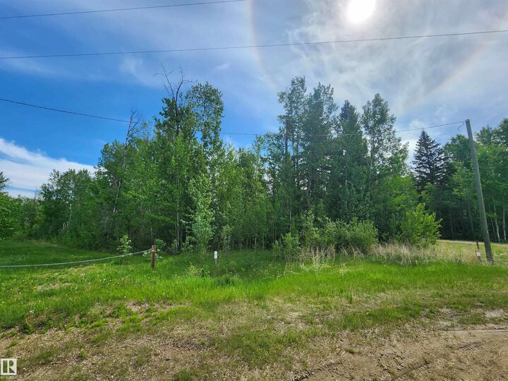 Property Photo:  #28 Village West  AB T0C 0V0 