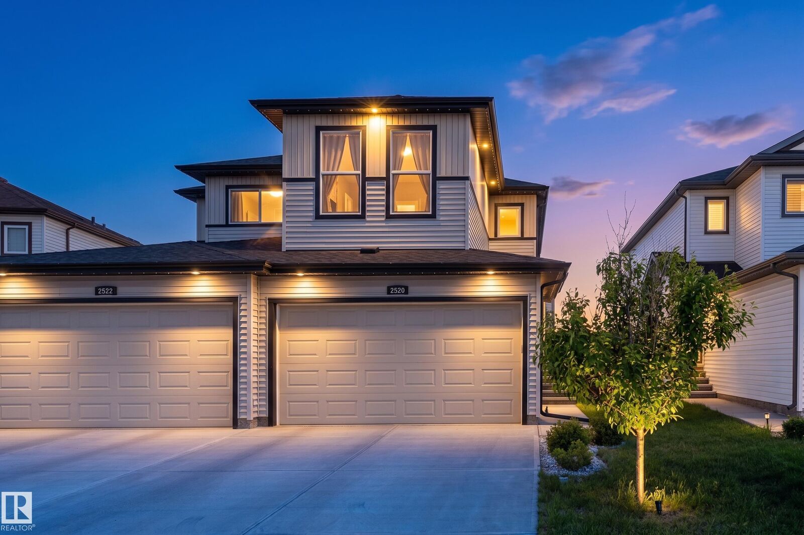 Property Photo:  2520 152 Avenue NW  AB T5Y 3Z1 