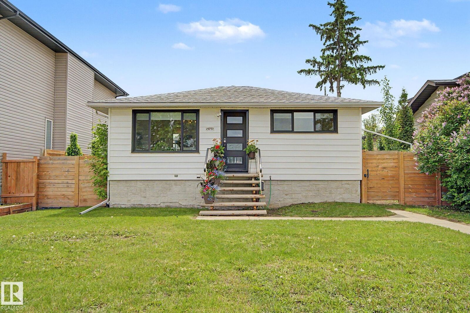 Property Photo: 15771 106A Avenue NW AB T2P 0X2