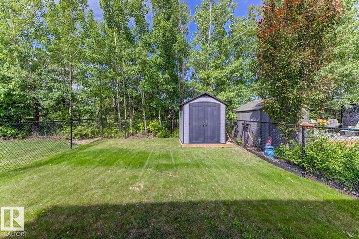 Property Photo: 39 Greenbury Manor AB T7X 0M1