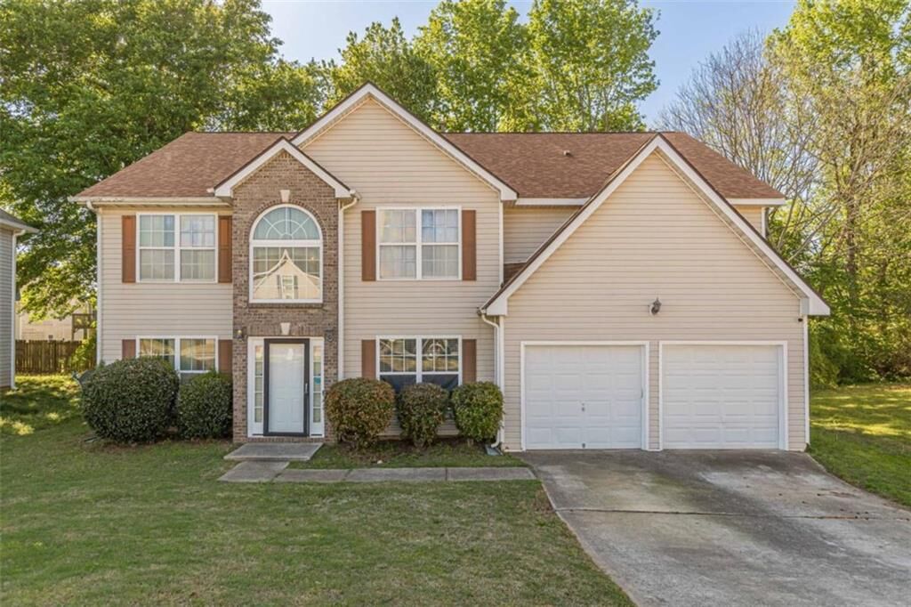 Property Photo: 11645 Kades Trail GA 30228