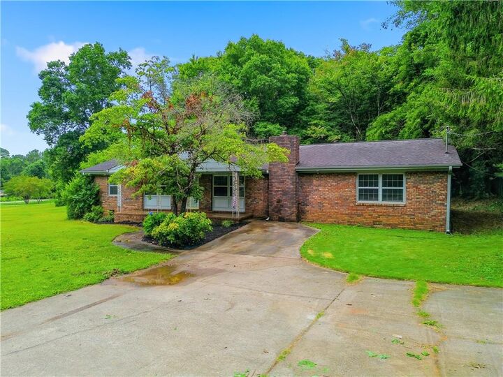 Property Photo:  138 Parker Road  GA 30143 