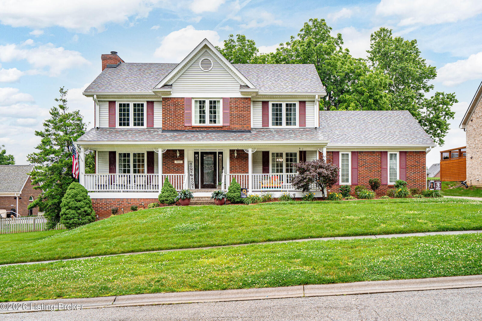 Property Photo:  7603 Parkridge Trace  KY 40214 