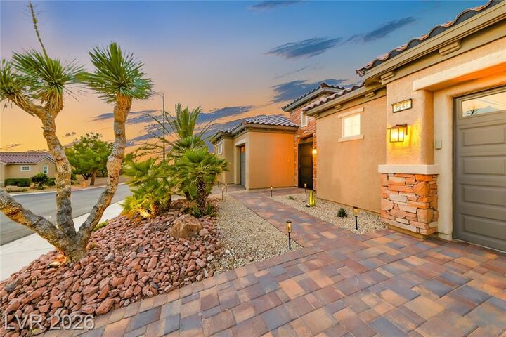 Property Photo: 2948 Foxtail Creek Avenue NV 89052
