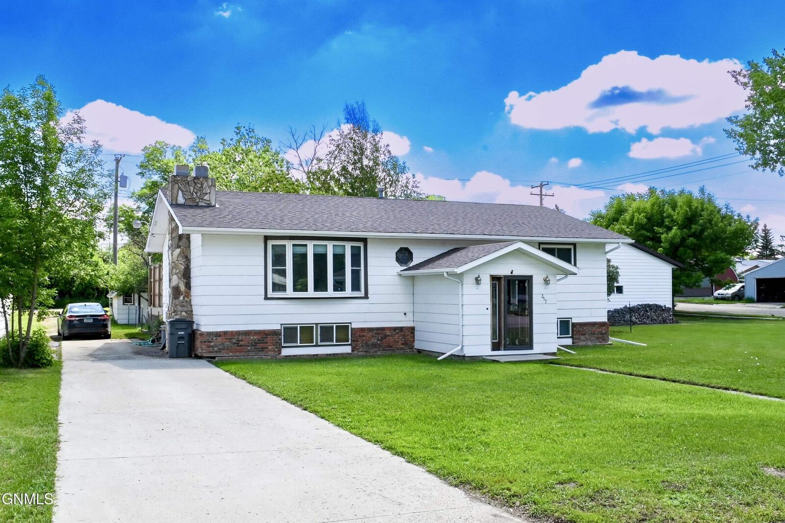 Property Photo:  317 2nd Street SE  ND 58784 
