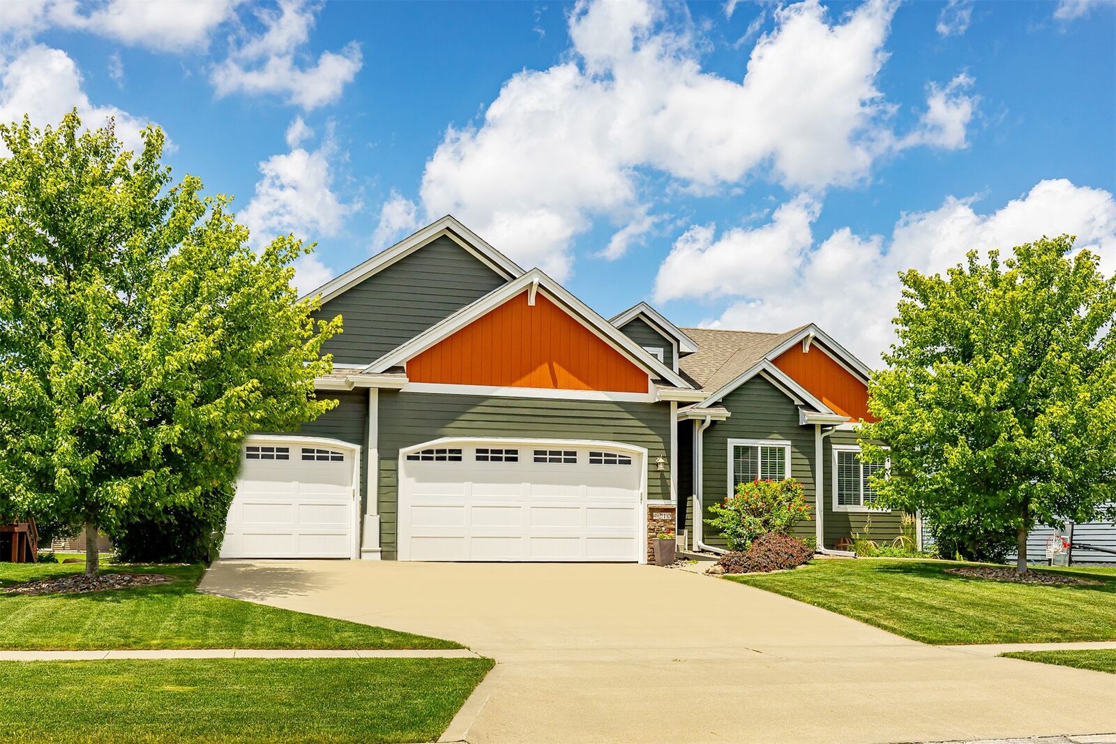 Property Photo: 4210 SW Snyder Boulevard IA 50023