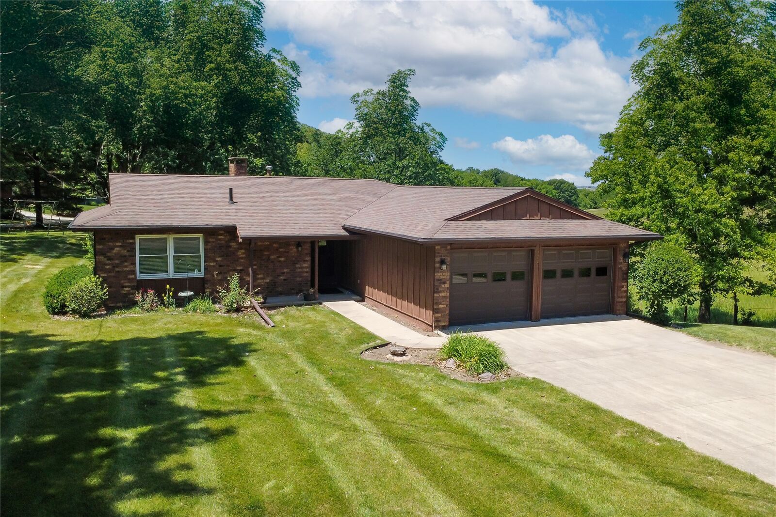 Property Photo:  2201 Carbonado Road  IA 52577 