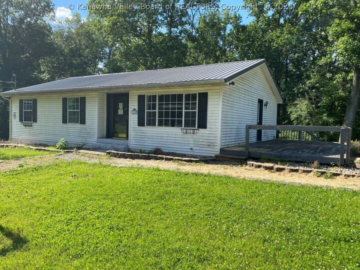 Property Photo:  1305 Linda Lane  WV 26104 