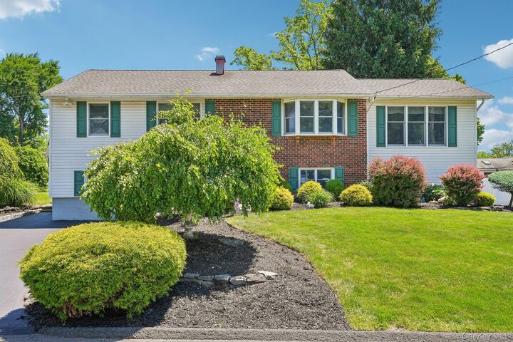 Property Photo:  12 Bayview Drive  NY 10980 