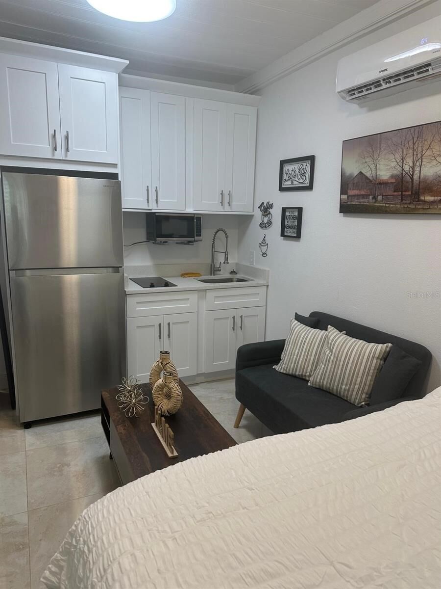 Property Photo:  1635 Evergreen Street D  FL 34746 